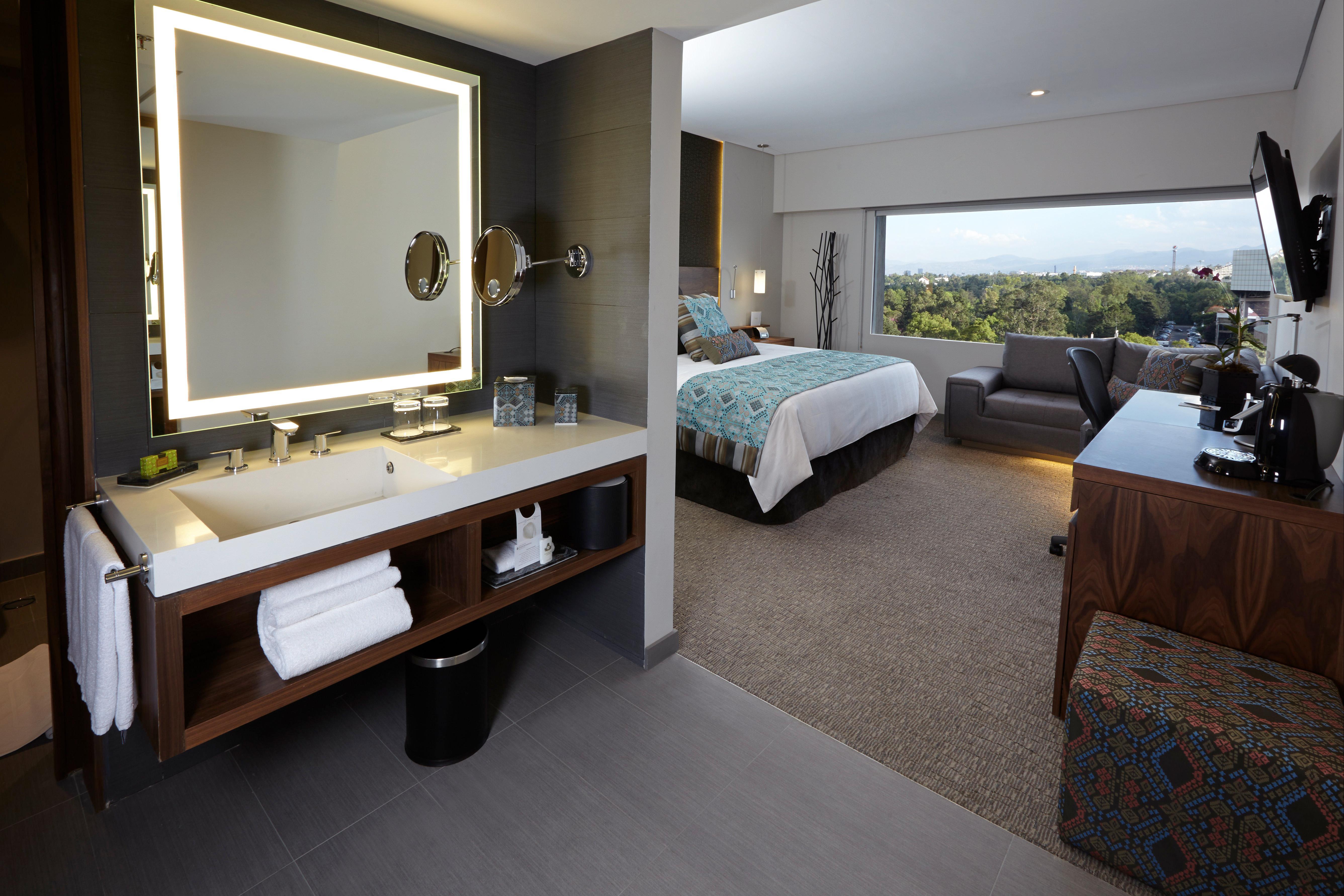 Presidente Intercontinental Mexico City By Ihg Exterior photo A guest room at the hotel